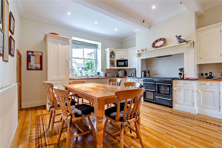6 bedroom house, All Saints Court, Church Lane HG3 - Available