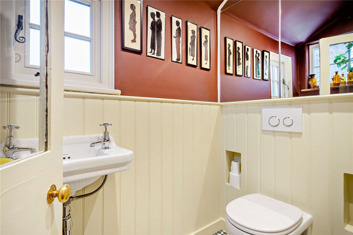 2 bedroom house, Wellington Square, Harrogate HG2 - Available