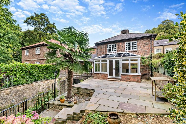 2 bedroom house, Castle Mills, Knaresborough HG5 - Sold