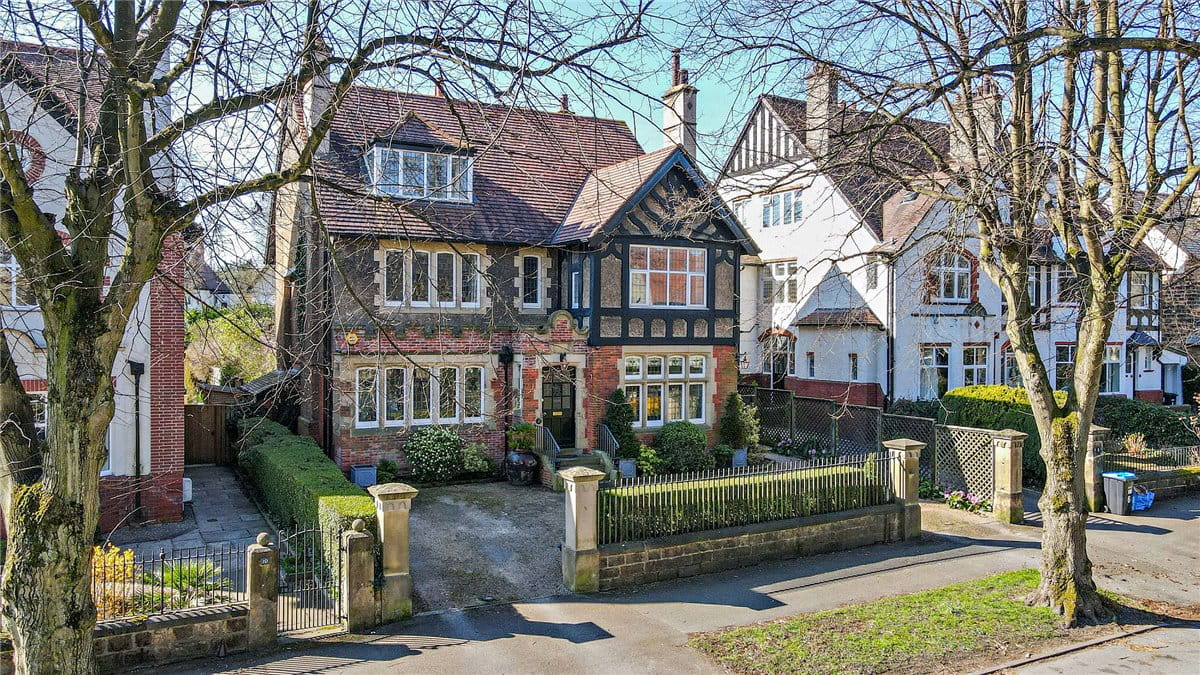 5 bedroom house, Langcliffe Avenue, Harrogate HG2 - Sold