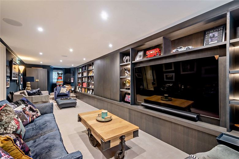 5 bedroom house, Queen Parade, Harrogate HG1 - Sold