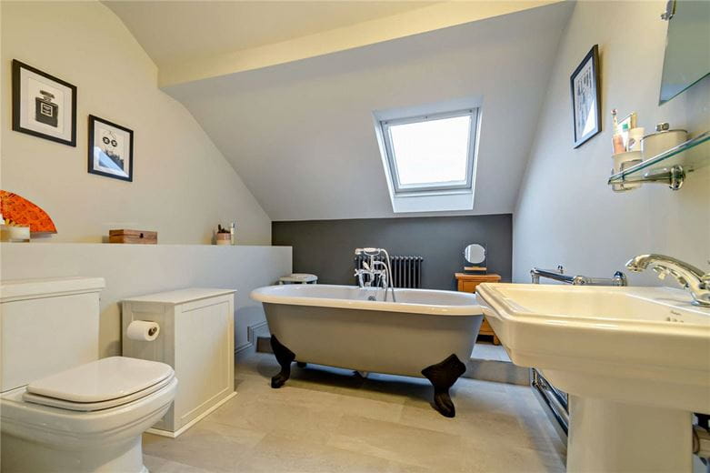 5 bedroom house, Queen Parade, Harrogate HG1 - Sold