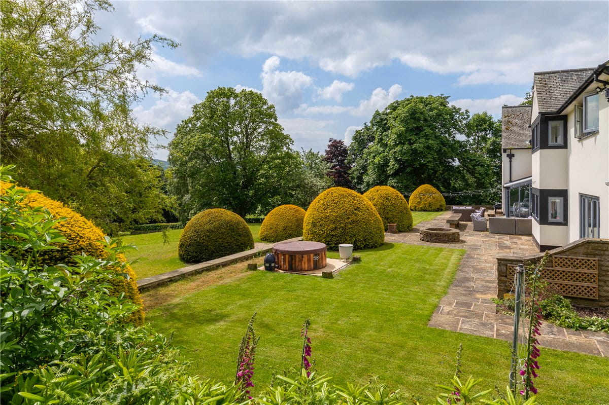 7 bedroom house, Nesfield, Near Ilkley LS29 - Sold STC