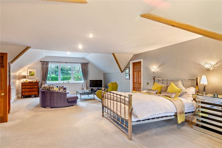 5 bedroom house, Nidd Bank, Knaresborough HG5 - Sold