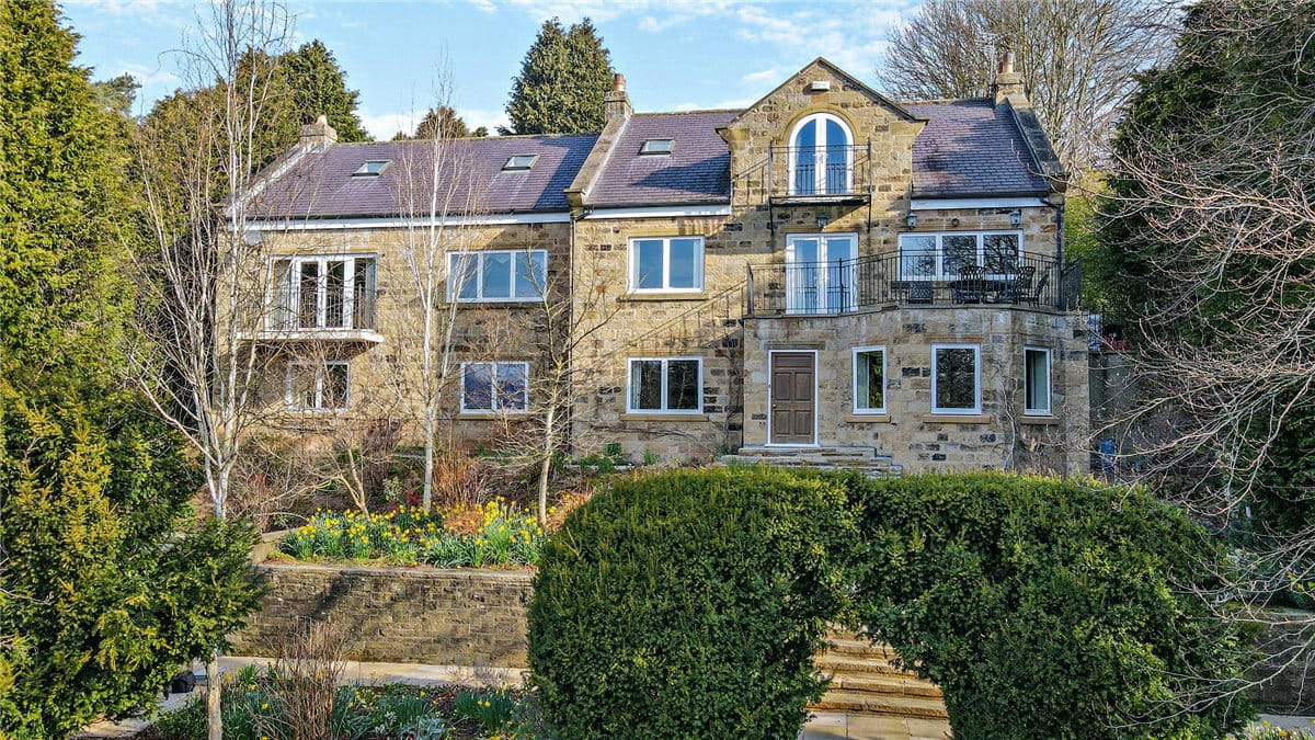 5 bedroom house, Nidd Bank, Knaresborough HG5 - Sold