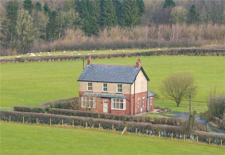 4 bedroom house, Bradhurst Farmhouse, Stonyhurst BB7 - Available