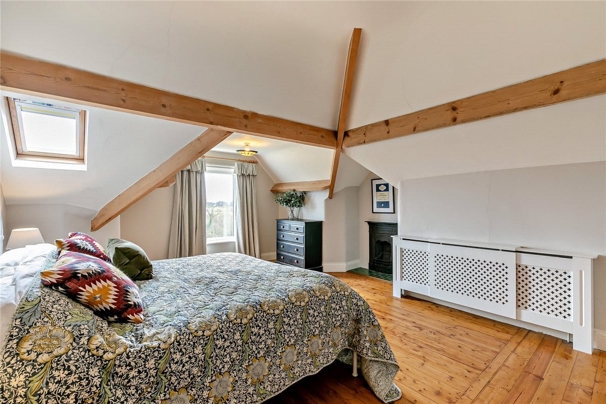 6 bedroom house, Crag Lane, Huby LS17 - Sold STC