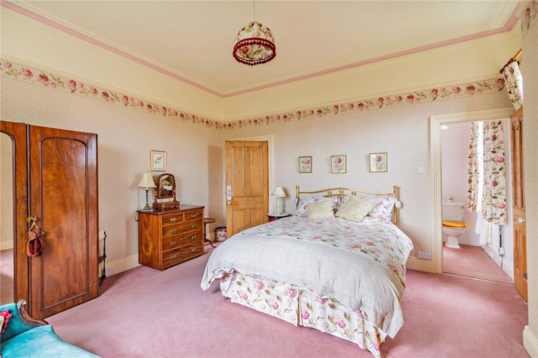 3 bedroom house, Strait Lane, Huby LS17 - Sold