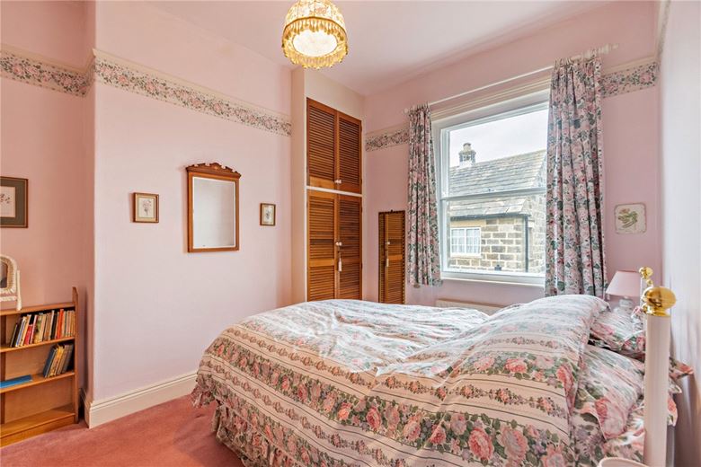 3 bedroom house, Strait Lane, Huby LS17 - Sold