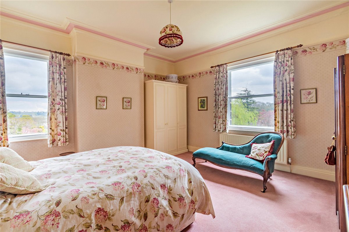 3 bedroom house, Strait Lane, Huby LS17 - Sold