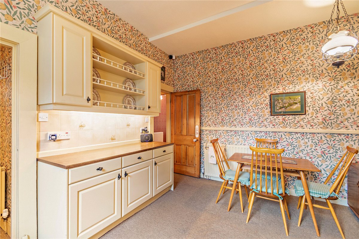 3 bedroom house, Strait Lane, Huby LS17 - Sold