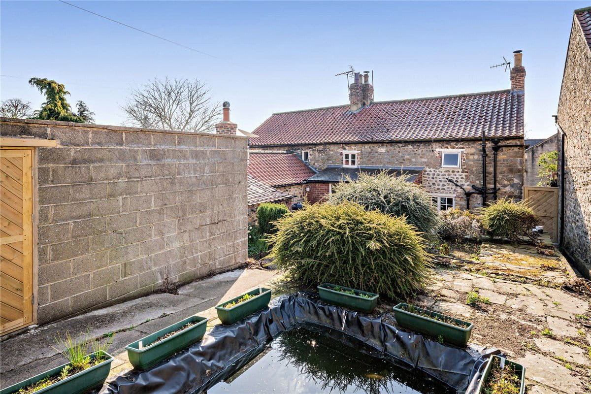 3 bedroom house, Main Street, West Tanfield HG4 - Available