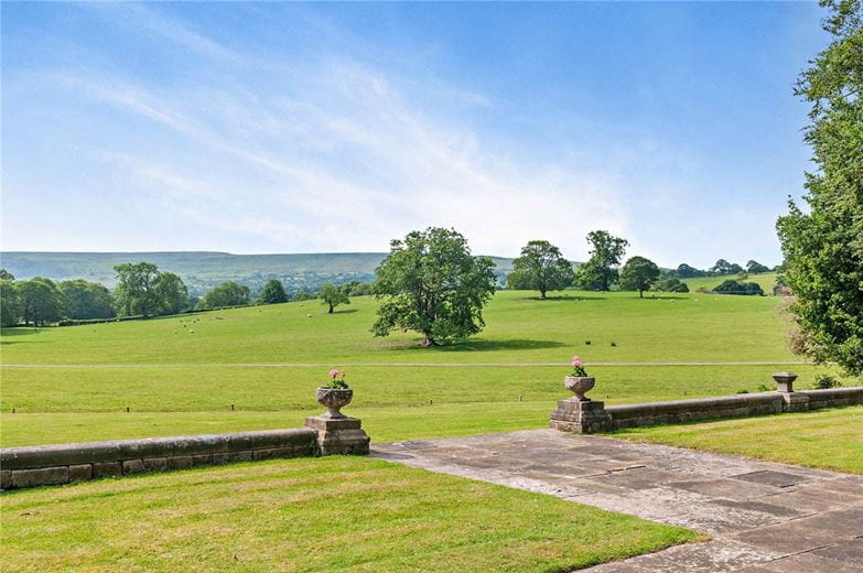 10 bedroom house, Farfield Hall, Addingham LS29 - Available