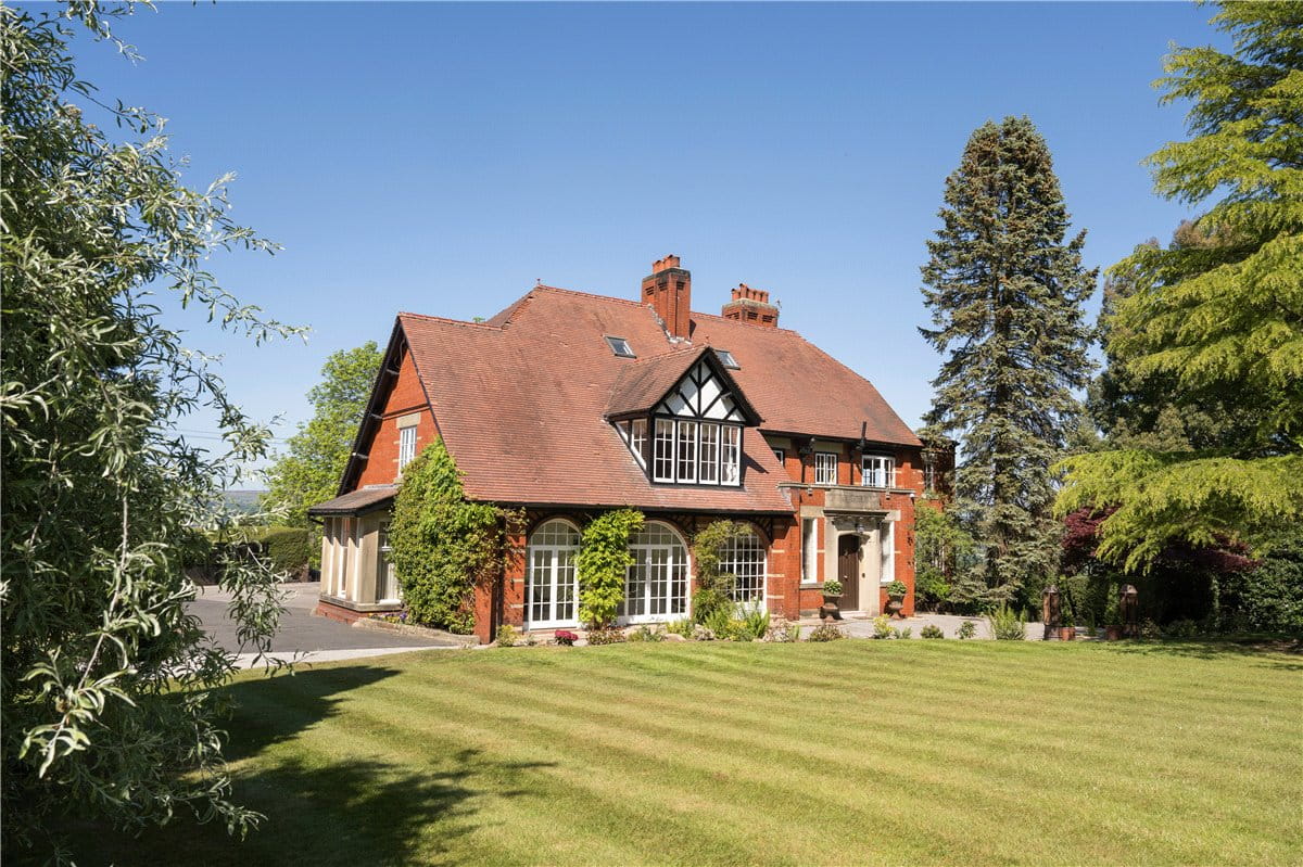 6 bedroom house, Burley Woodhead, Near Ilkley LS29 - Available