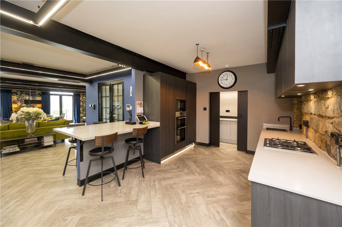  bedroom flat, West Park, Harrogate HG1 - Available