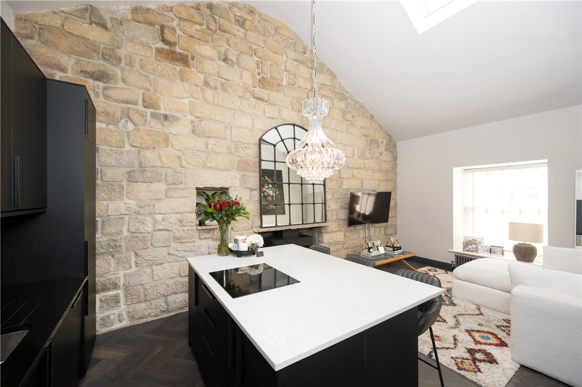  bedroom flat, West Park, Harrogate HG1 - Available