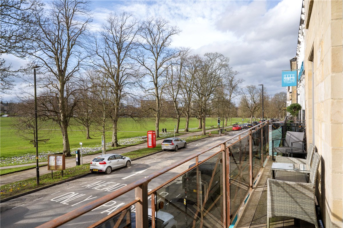  bedroom flat, West Park, Harrogate HG1 - Available