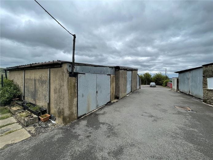  Farm, Slaithwaite, Huddersfield HD7 - Available