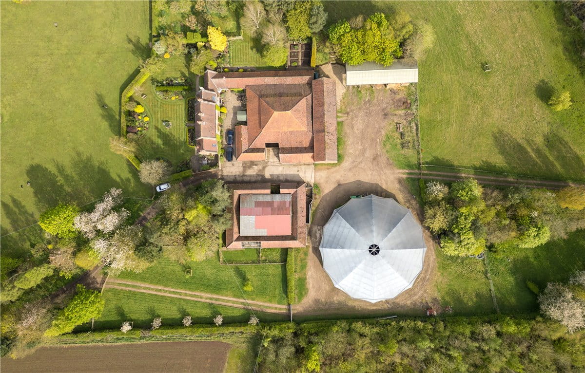  bedroom house, Barn 1, Low Farm Barns, Thorpe Underwood YO26 - Available