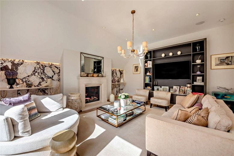 3 bedroom flat, Victoria Avenue, Harrogate HG1 - Sold STC