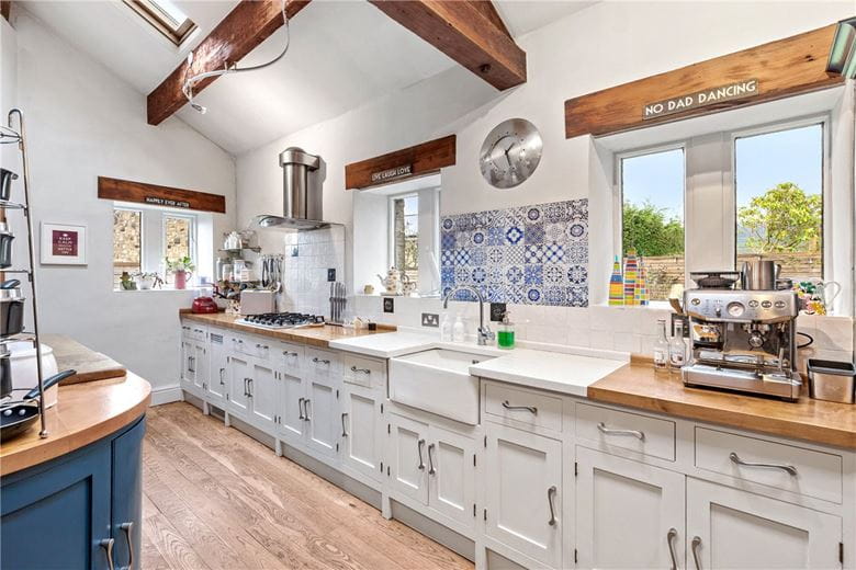 5 bedroom house, West Lane, Bradley BD20 - Available