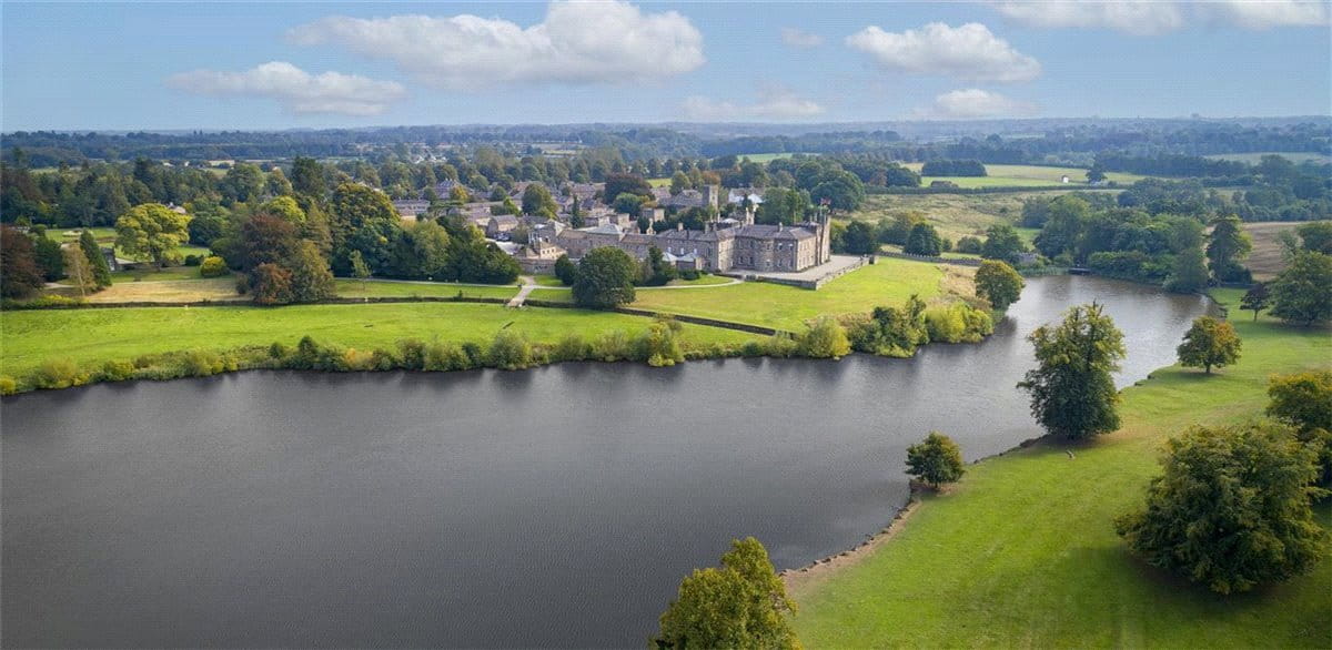 166 acres House, Ripley Castle, Ripley HG3 - Available