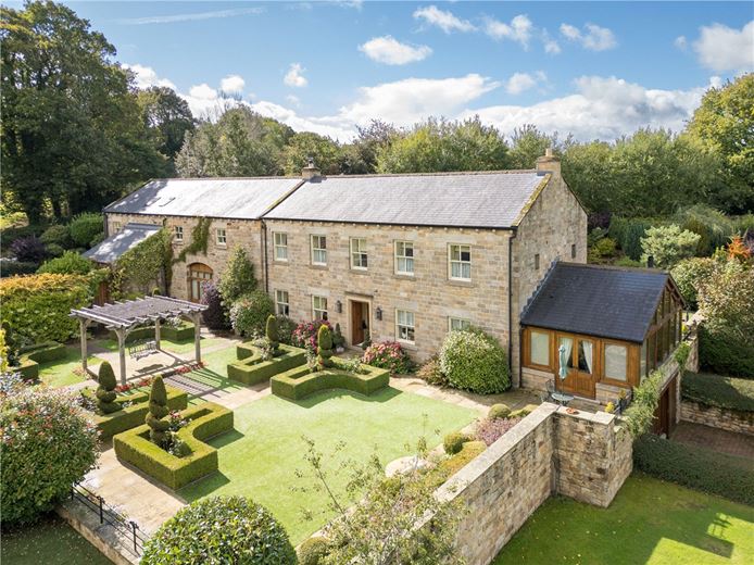 5 bedroom house, Felliscliffe, Near Harrogate HG3 - Available