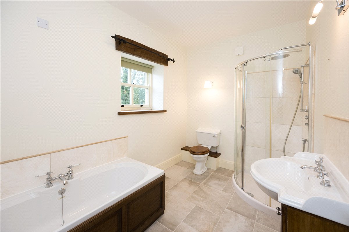 5 bedroom house, Felliscliffe, Near Harrogate HG3 - Available