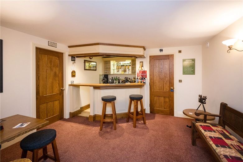 5 bedroom house, Felliscliffe, Near Harrogate HG3 - Available