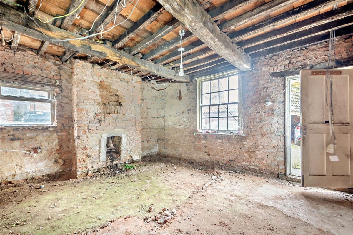 4 bedroom house, The Green, Kirklington DL8 - Available