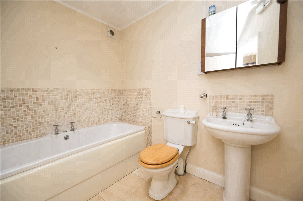 8 bedroom house, Main Street, Ripley HG3 - Available