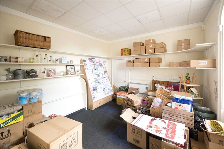 8 bedroom house, Main Street, Ripley HG3 - Available