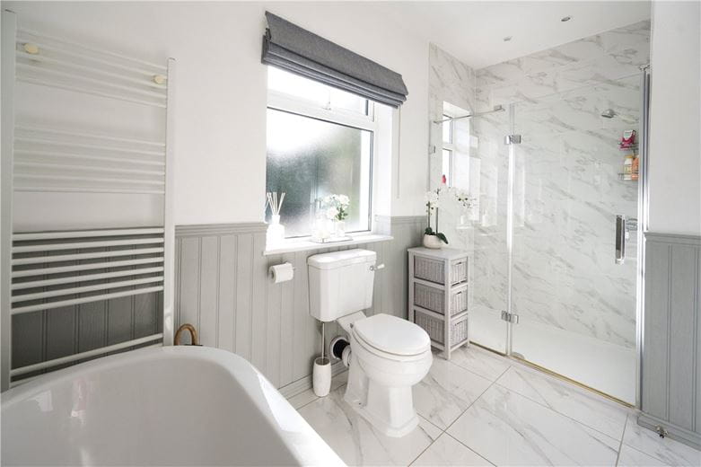 6 bedroom house, 8 Foxhill Avenue, Weetwood LS16 - Available