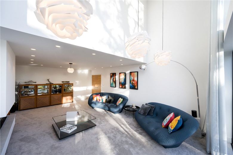 4 bedroom house, Rossett Green Lane, Harrogate HG2 - Available