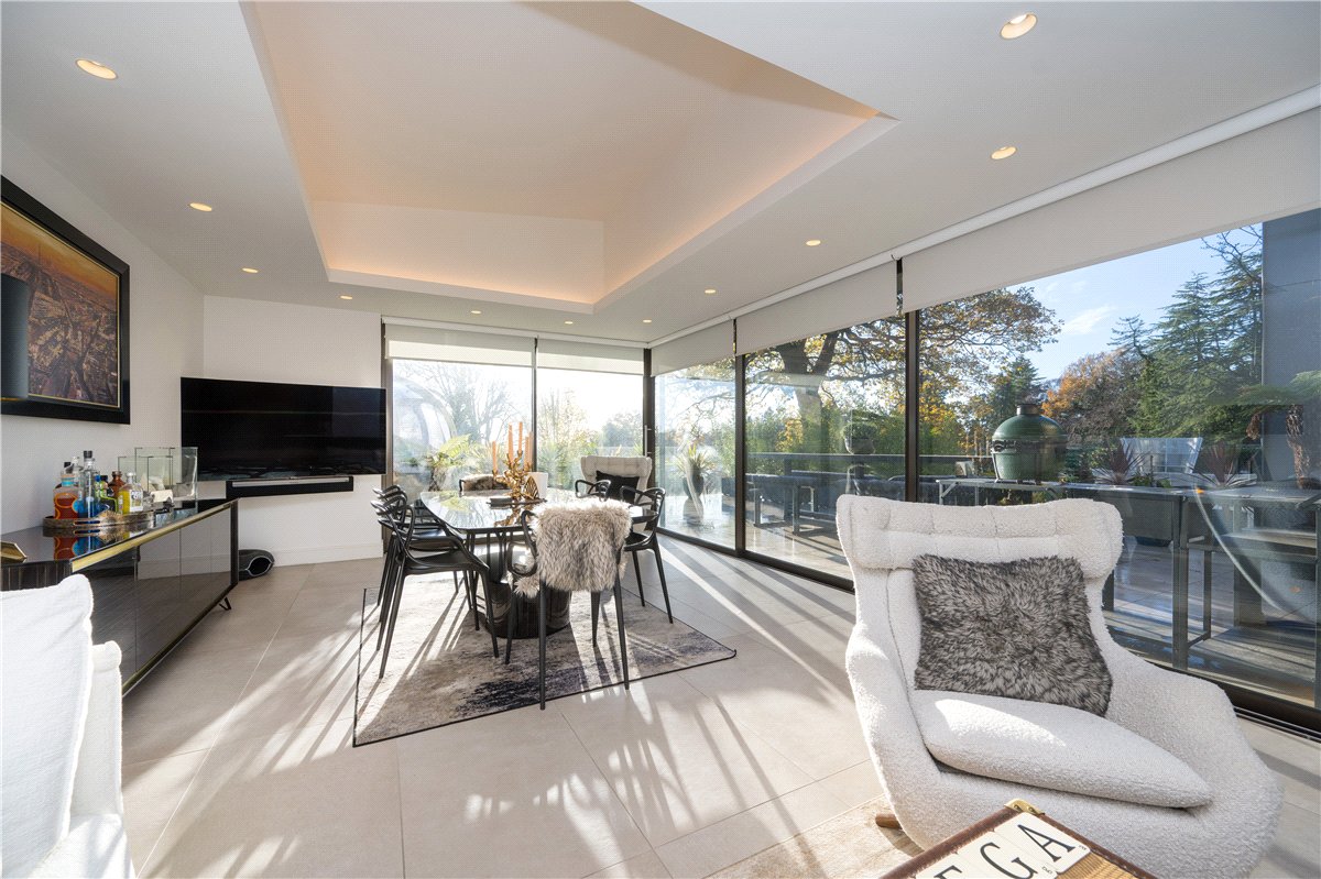 4 bedroom house, Rossett Green Lane, Harrogate HG2 - Available