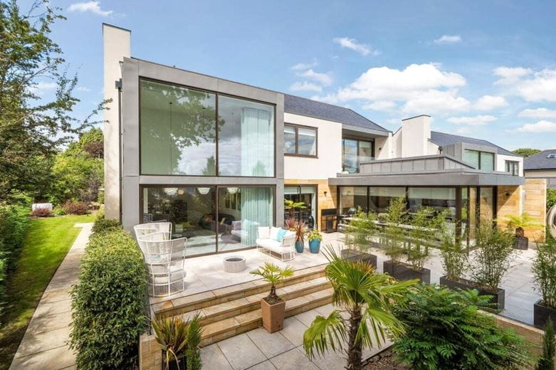 4 bedroom house, Rossett Green Lane, Harrogate HG2 - Available