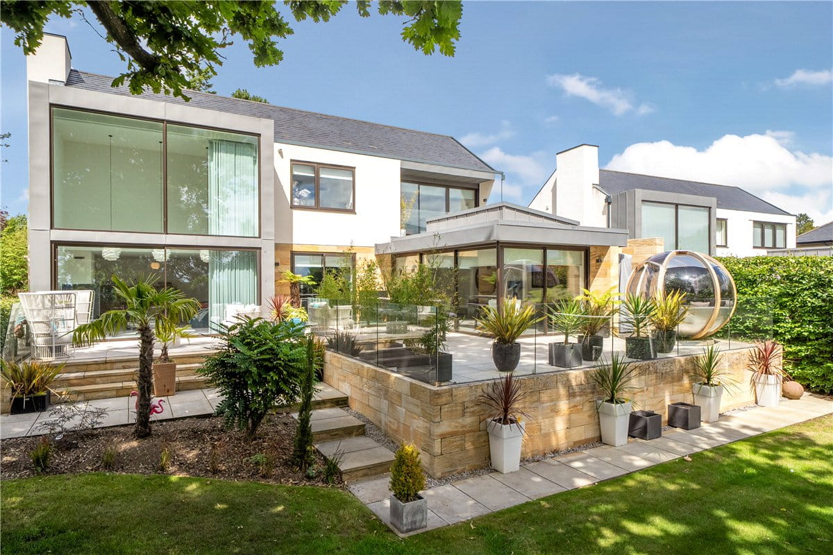 4 bedroom house, Rossett Green Lane, Harrogate HG2 - Available