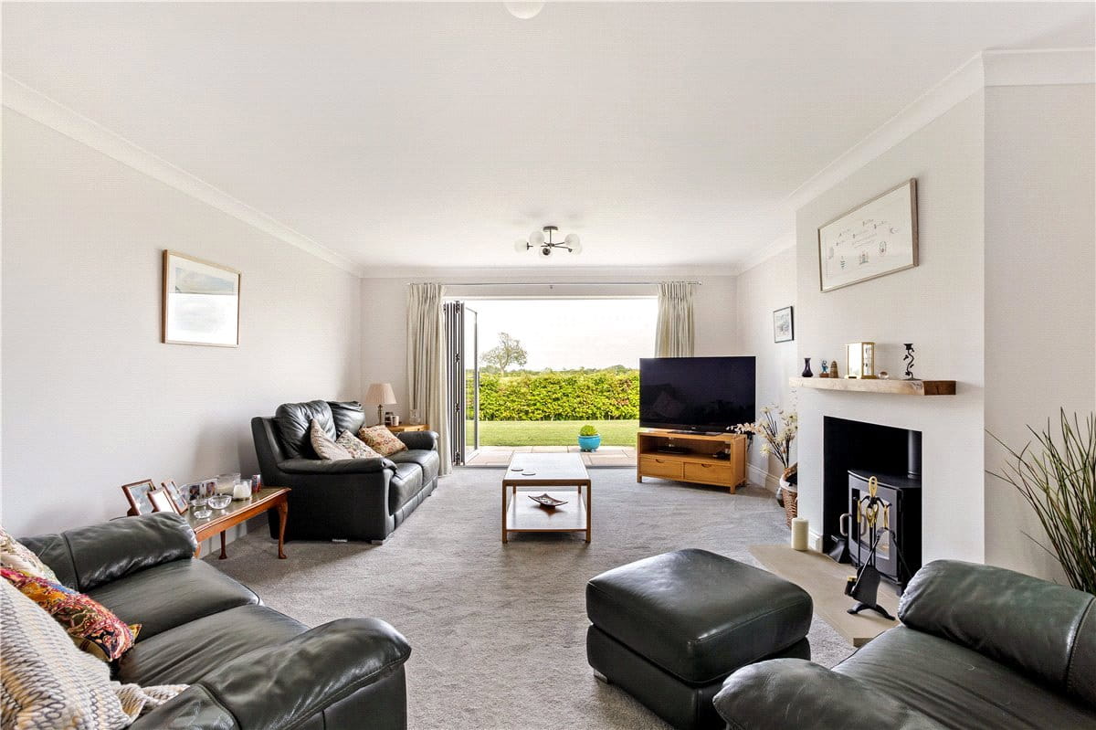 4 bedroom house, Marton Meadow, Marton le Moor HG4 - Available