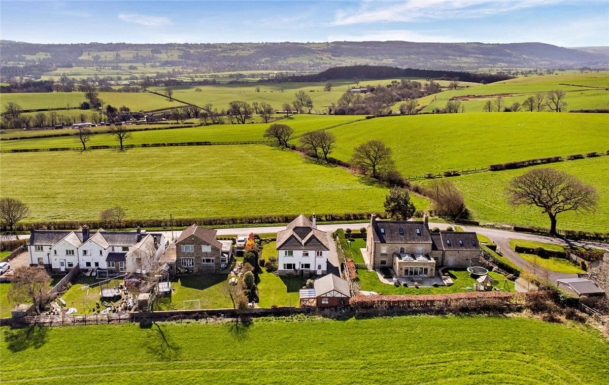 4 bedroom house, Merrybank Lane, Huby LS17 - Available