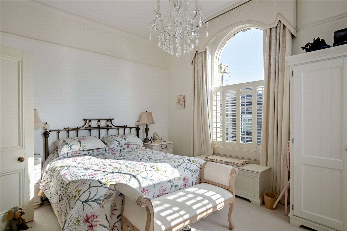 2 bedroom flat, Otley Road, Harrogate HG2 - Available