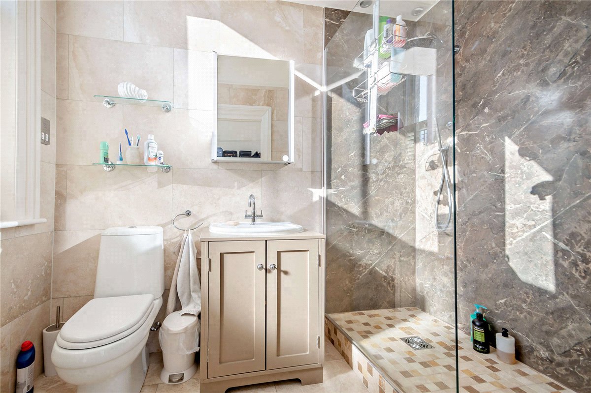 2 bedroom flat, Otley Road, Harrogate HG2 - Available