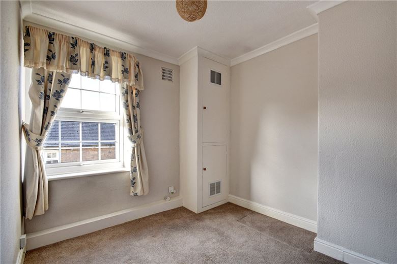 2 bedroom cottage, Elmwood Terrace, Collingham LS22 - Available