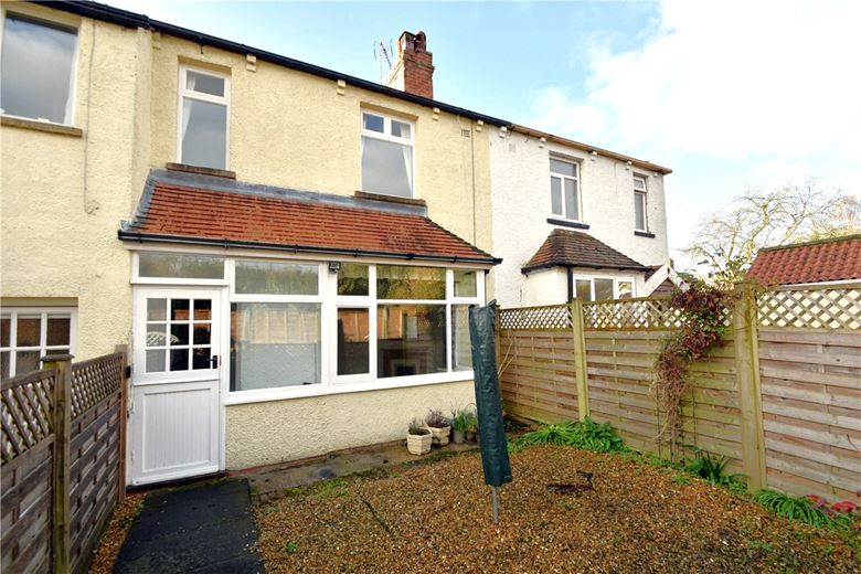 2 bedroom cottage, Elmwood Terrace, Collingham LS22 - Available