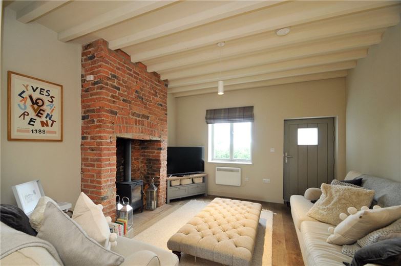 2 bedroom house, The Cottages, Kirk Hammerton YO26