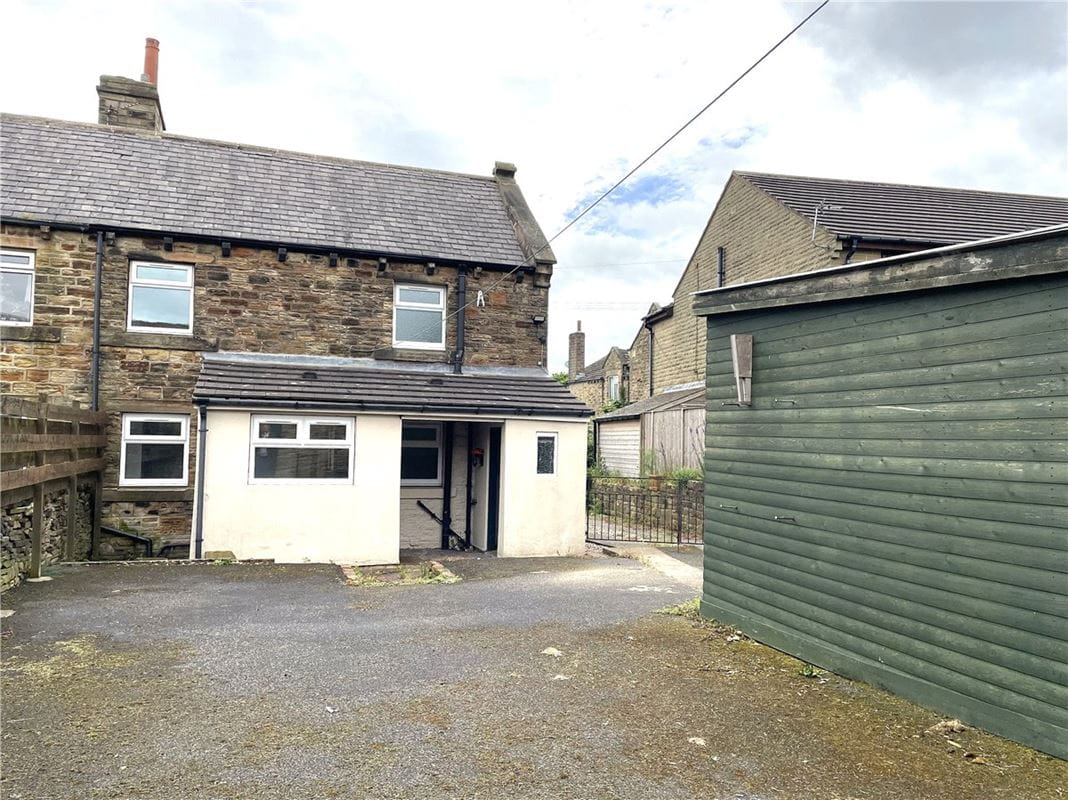 2 bedroom house, Church Street, Emley HD8