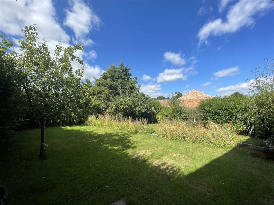 2 bedroom house, Front Street, Aldborough YO51