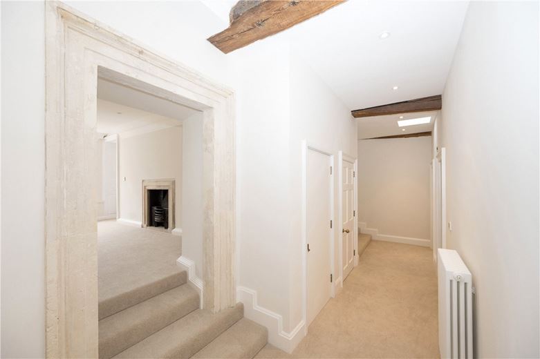 2 bedroom flat, Shrewsbury, Ledston Hall, Back Newton Lane WF10