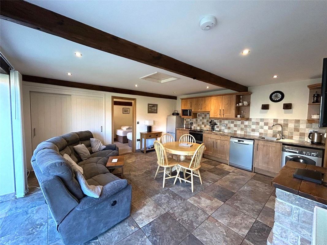 2 bedroom cottage, Thistle Hill, Knaresborough HG5