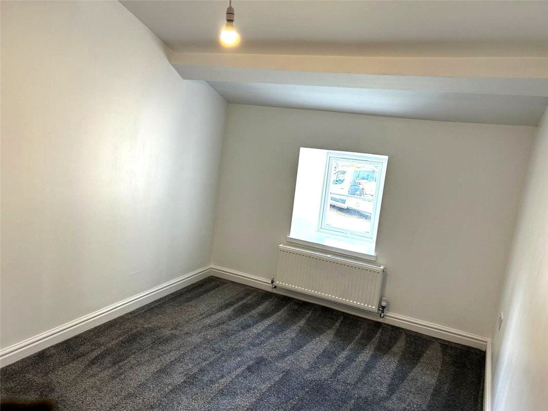 2 bedroom house, Ouzelwell Hall Farm Cottage, Ouzelwell Lane WF12 - Available