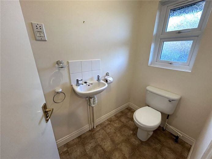 4 bedroom house, The Springs, Middleham DL8 - Available